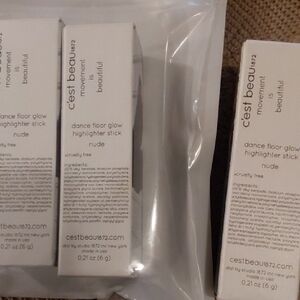 C'est Beau 1872 Dance Floor Glow Highlighter Stick NUDE